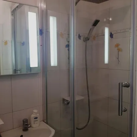 Plac Trzech Krzyzy Apartment Warsaw